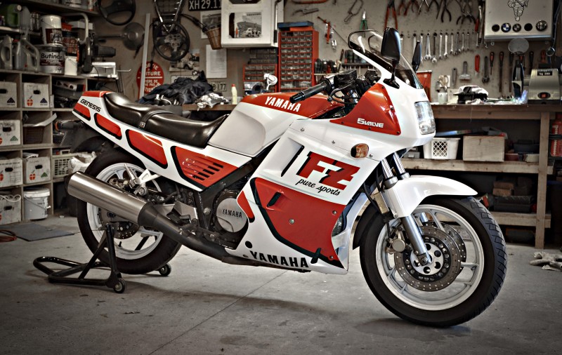 1989 Yamaha FZ750